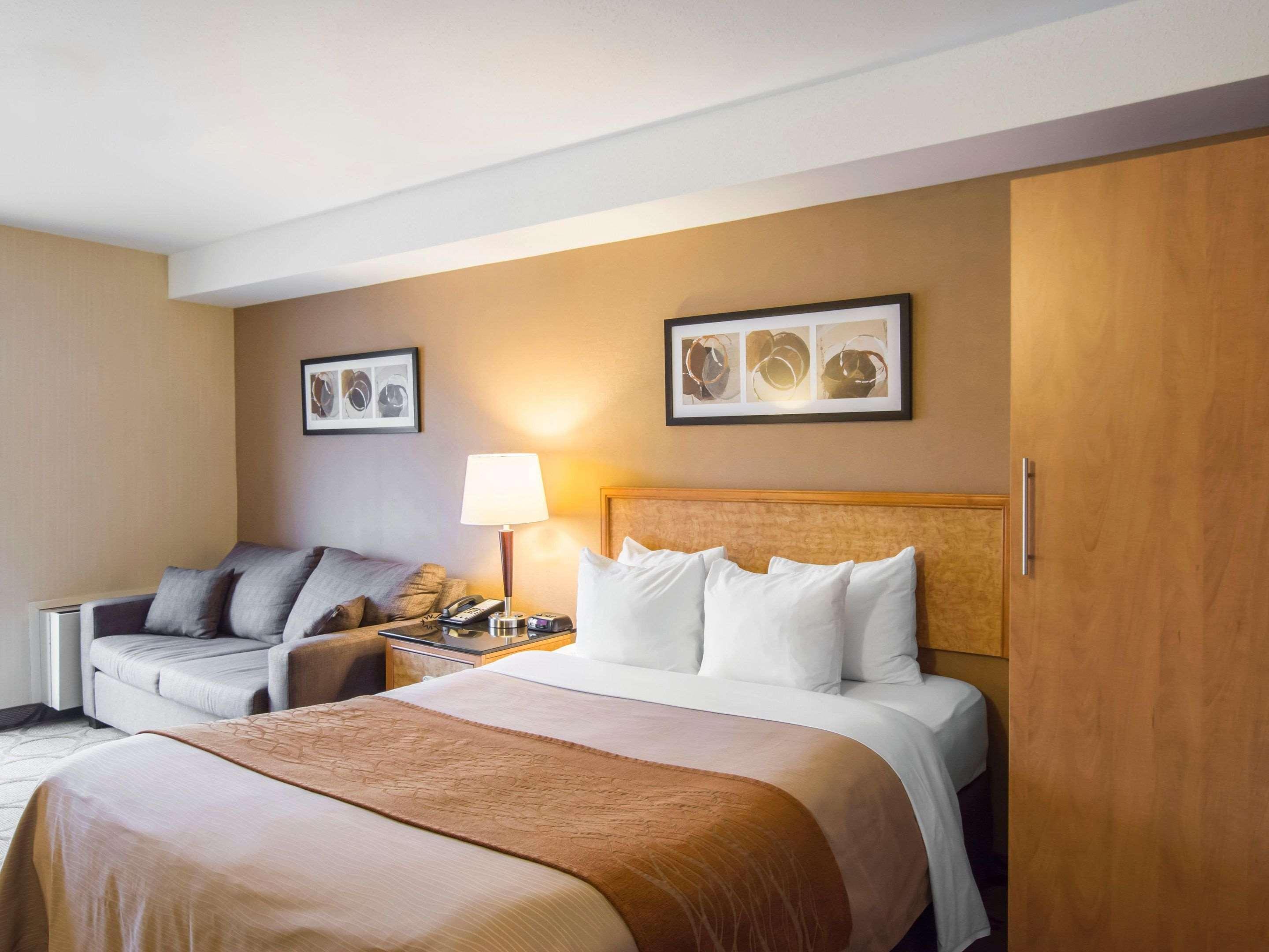 Comfort Inn Airport East Quebec City Exterior photo