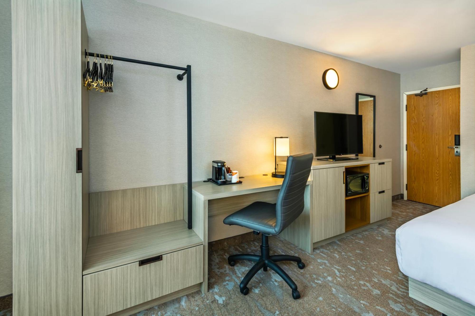 Comfort Inn Airport East Quebec City Exterior photo
